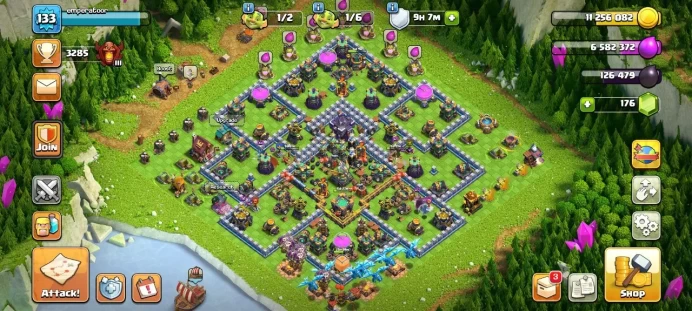TH 15 / LeveL 133 / Gems 176 / Heroes (24 50 41 11 11) / CN free / cod 67