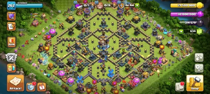 Th 18 100% max Th 17 Ebility max  Queen (103) 5 hero max Th 17 Tropas max