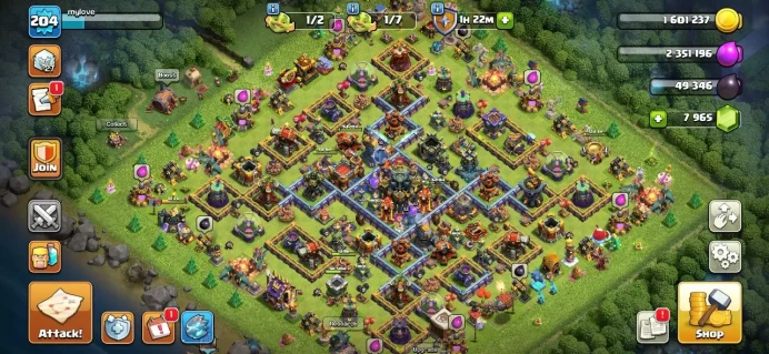 TH 17 Full Max, Gem 8000, 4 Equipment Epic, Defense High Level, Wall high level, free Change Name, 694 League medal, Lifetime Warranty