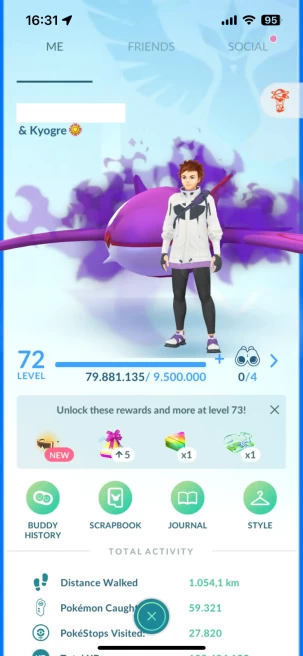 Level 72, 5 Legend IV100, 201 Shiny, 160 Legend, 30 IV 100, 11 Shiny Legend, 48 Shadow Legend