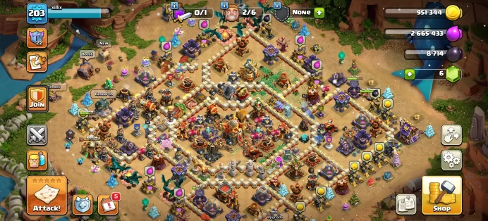 [Code 8660] Th16 XP 203 + BS 40k Trophy / Wall Max + Good Defense / Very Cheap