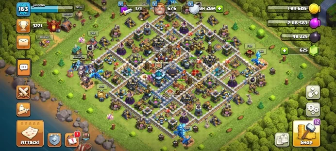 SEMI MAX TH13, WHITE WALLS, GOOD HEROES AND TROOPS LEVEL WITH EQUIPMENTS AND FREE NAME CHANGE