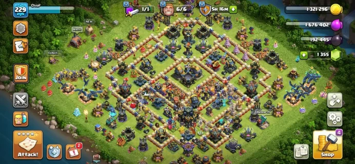 TH 17 Max, 8 Equipment Epic, Defense Max, Wall Max, Hero High Level, 4 Hero Skin, Troops Max