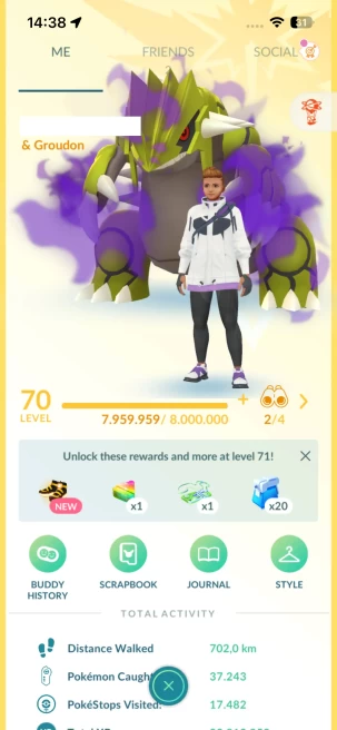 Level 70, 1 Legendary IV100, 124 Shiny, 105 Legendary, 13 IV 100, 13 Shiny Legendary, 31 Shadow Legendary