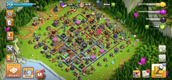 TH 17 Almost Max, 2 Equipment Epic, Troops Max, Magic Items, 4 Hero Skin, League Medal