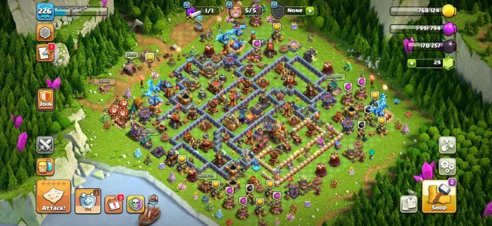 Town hall 16 XP 226, 5 equipment epic, 11 Hero skin