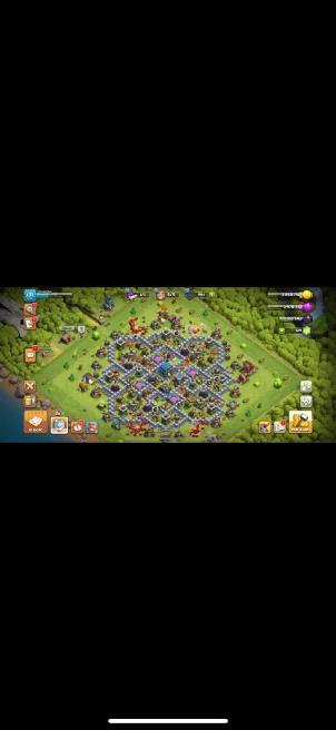 COC18 Townhall Level 12, Heroes (65,65,40,40), has good skins