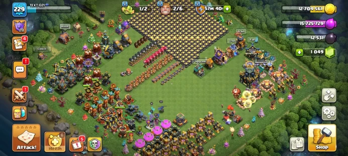 COC27//17 TH + WALLS 18 LVL HEROES 92:94:70:70:43:10 RESOURCES + M ITEMS PUMPED GEAR
