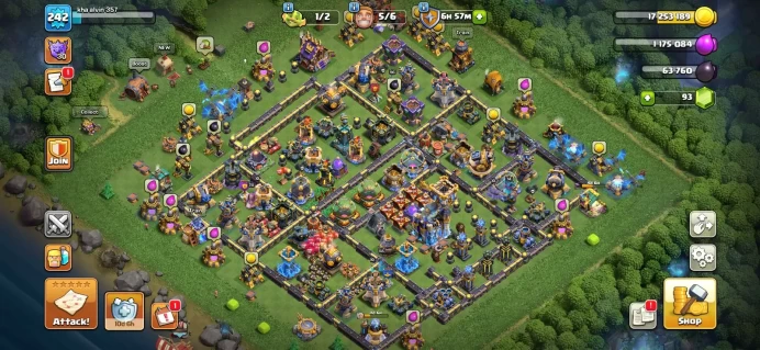 Town hall 18 Xp 242, good wall & defense, 4 equipment epic max, C6278
