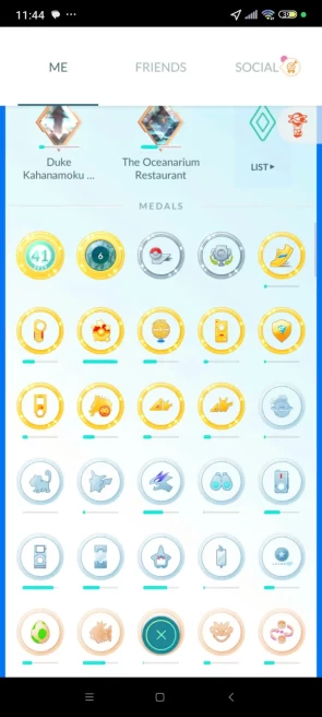 POGO124 | Lv70 | 495 Legendary | 142 Shiny | 76 Perfect IV | 41 Background Pokémon | 90M+ XP